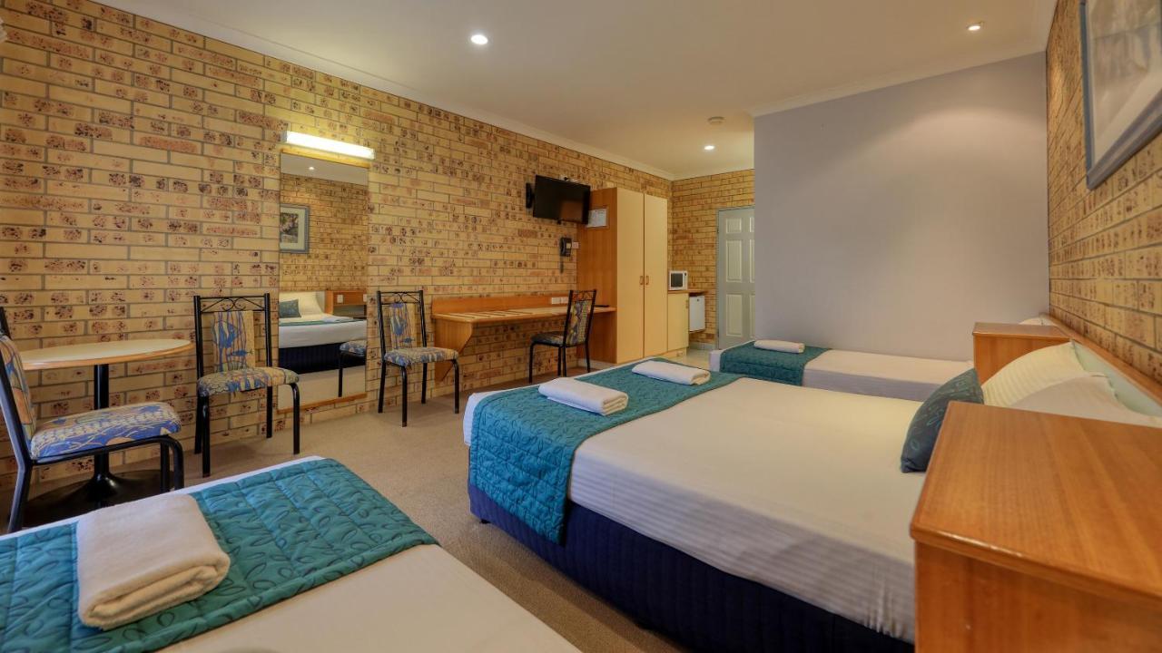 Mulga Country Motor Inn Charleville Dış mekan fotoğraf