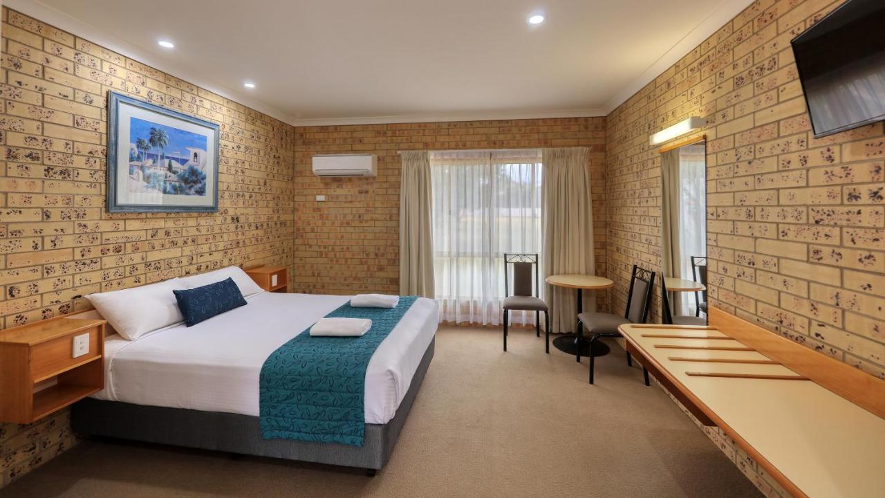 Mulga Country Motor Inn Charleville Dış mekan fotoğraf