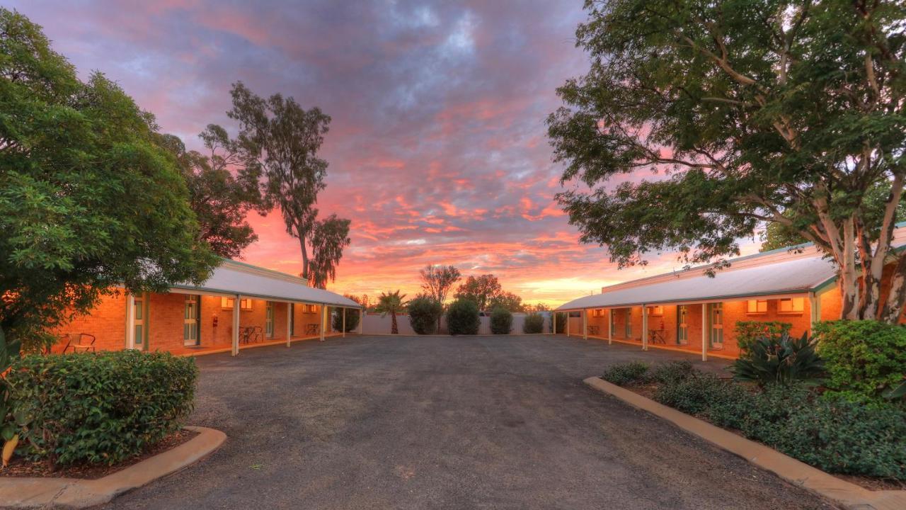 Mulga Country Motor Inn Charleville Dış mekan fotoğraf