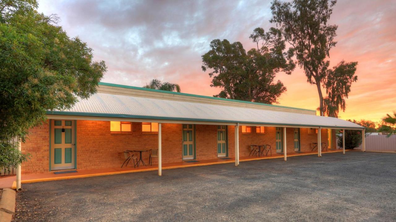 Mulga Country Motor Inn Charleville Dış mekan fotoğraf