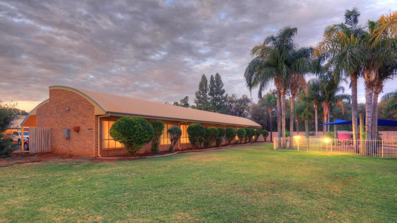 Mulga Country Motor Inn Charleville Dış mekan fotoğraf
