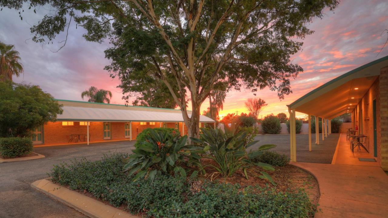 Mulga Country Motor Inn Charleville Dış mekan fotoğraf