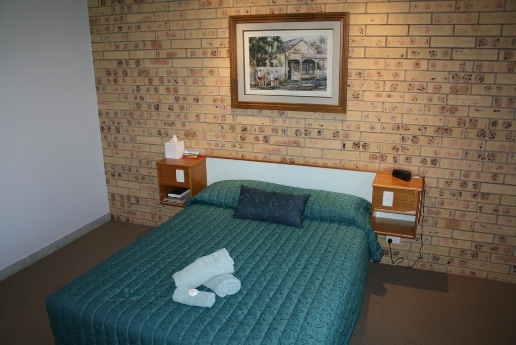 Mulga Country Motor Inn Charleville Dış mekan fotoğraf