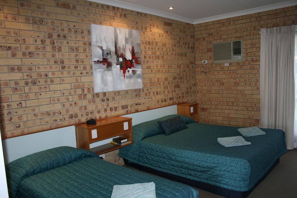 Mulga Country Motor Inn Charleville Oda fotoğraf